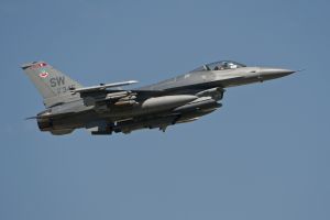 aviano june 26  2011 oup206 f 16cm 91 0345 77thfs 20thfw  shaw afb  south carolina