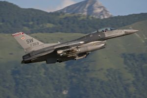 aviano may 29  2011 lucky13 f 16cm 91 0359 77thfs 20thfw  shaw afb  south carolina